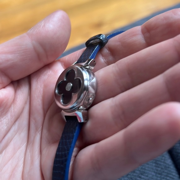 Authentic Louis Vuitton Tambour Bijou Secret Watch - Picture 5 of 8